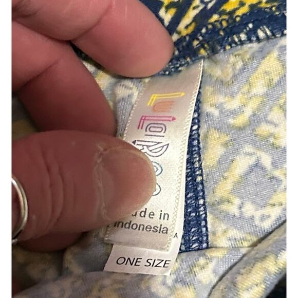 LuLaRoe Yellow and Navy-Blue Triangular Pattern Leggings One Size (2-10) - Picture 2 of 3